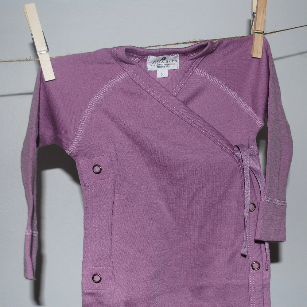 Lille Barn overall med fötter - Lavender Mist