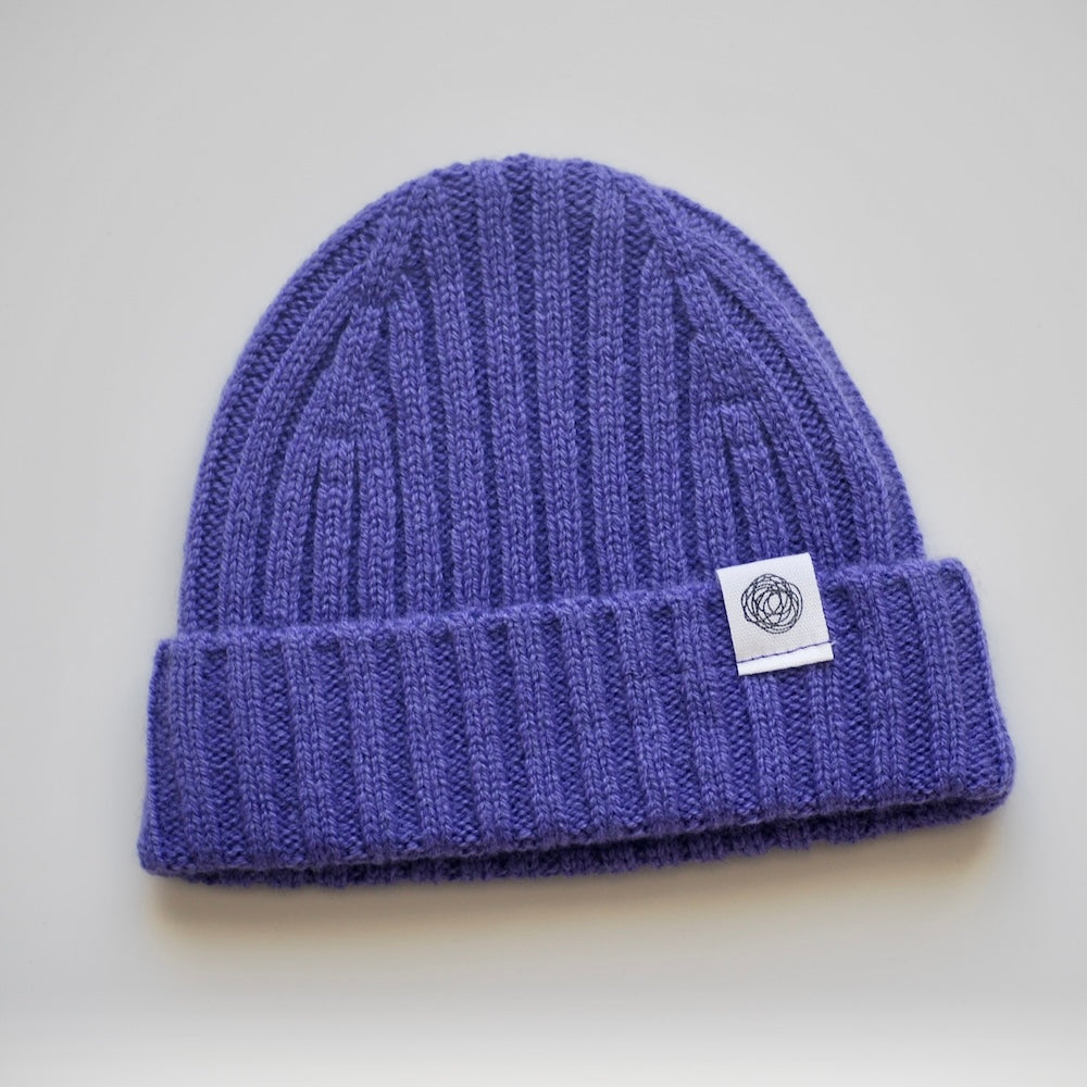 Lille Barn merinoull stickad mössa - Violet