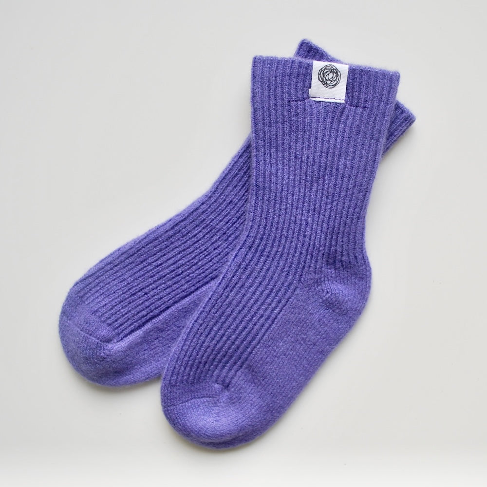 Lille Barn stickad socka - Violet